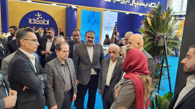 بازدید معاون وزیر صمت از نخستین نمایشگاه «پلاست‌شو»